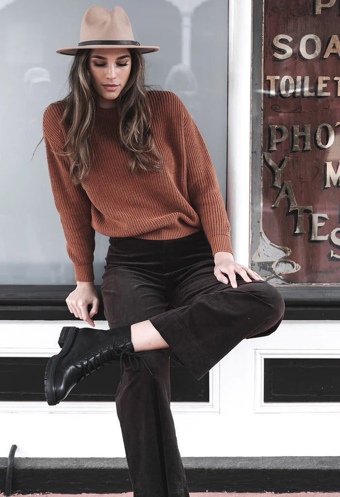 H and 2025 m camel jumper