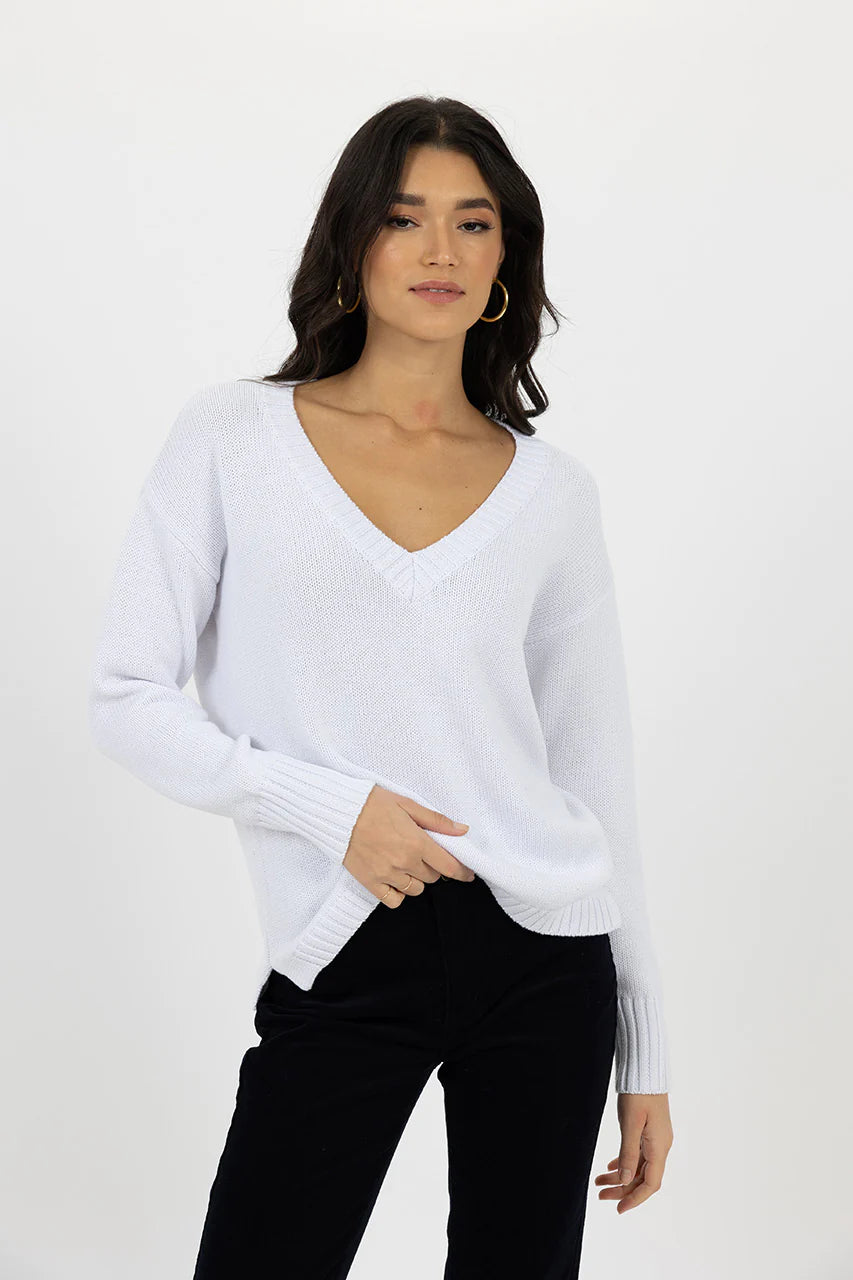 HUMIDITY Downtown Sweater - White